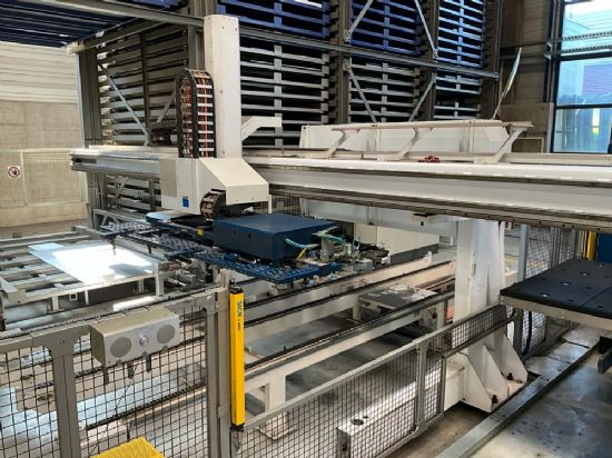 Weight: approximately 5.000 kg
Machine dimensions LxWxH: 9.800x2.400x2.900mm
Maximum lifting capac